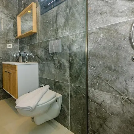 Verdora - 4 Bedroom In Oludeniz Hisaroenue Villa Fethiye