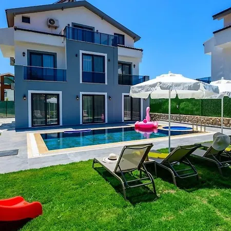 Verdora - 4 Bedroom In Oludeniz Hisaroenue Villa *